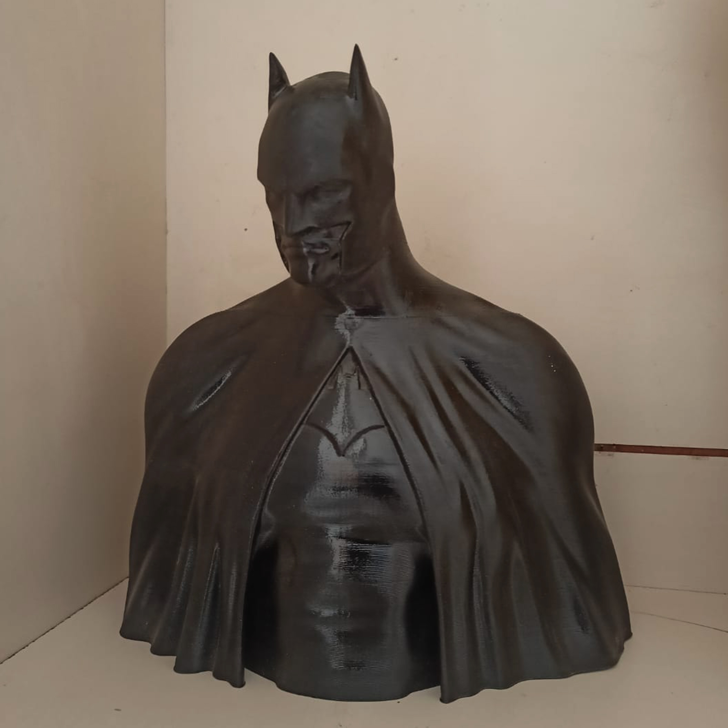 FIGURINES 